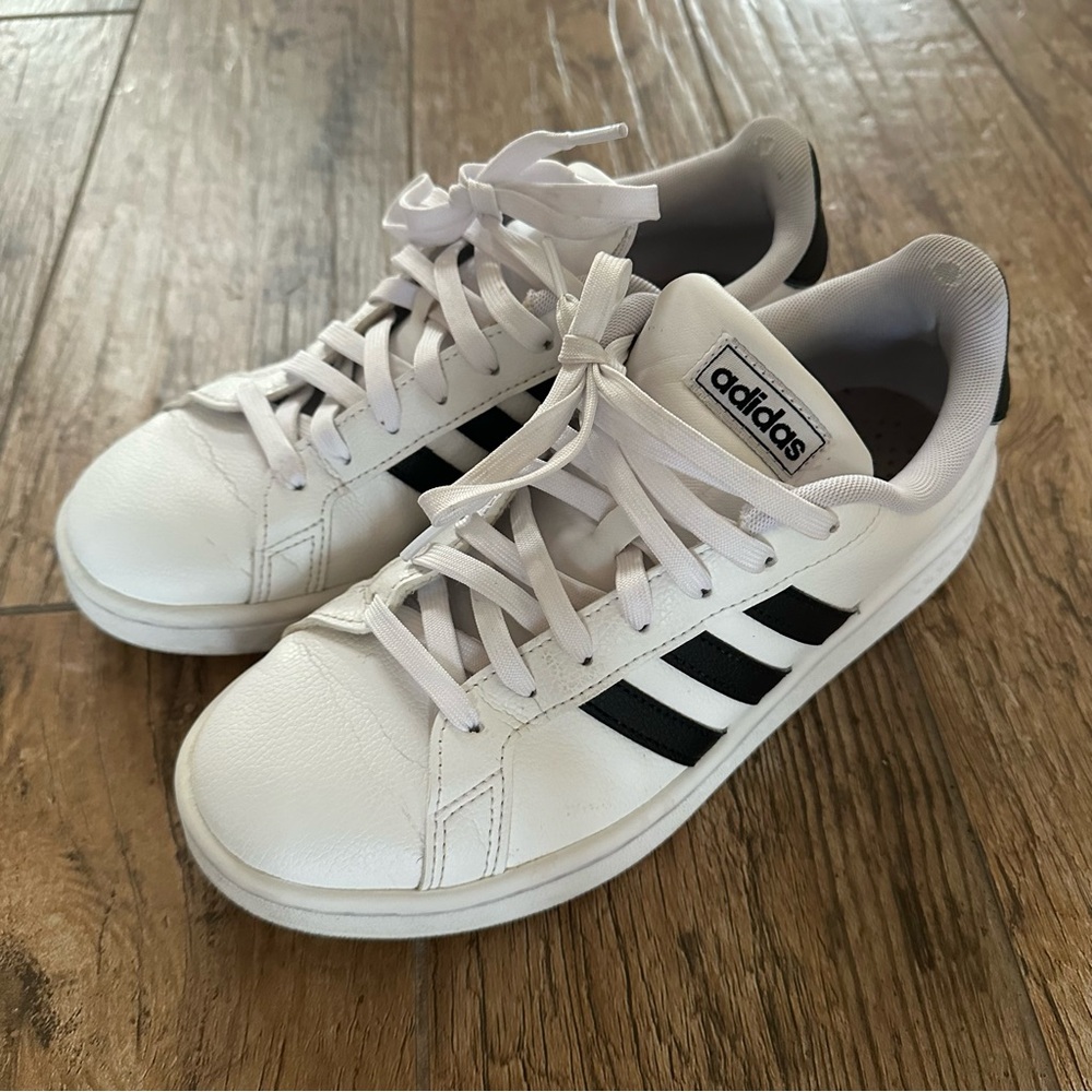 Adidas Grand Court Sneakers